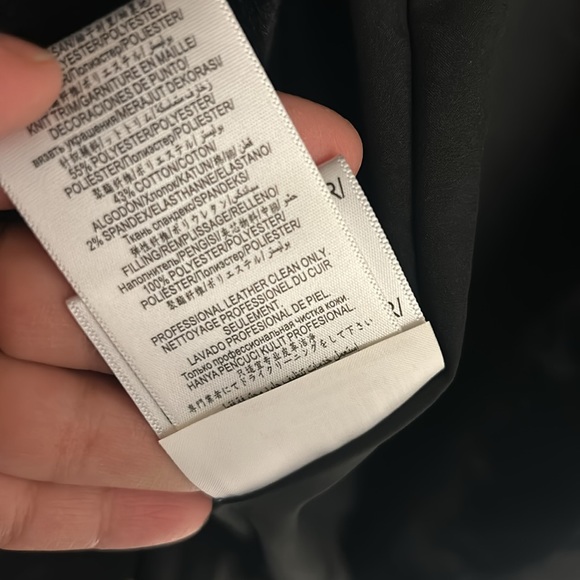 Black Coat - Picture 7 of 8